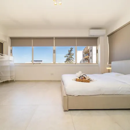 Appartement 3 Bedroom Flat Near Center *