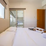 3 Bedroom Flat Near Center דירה