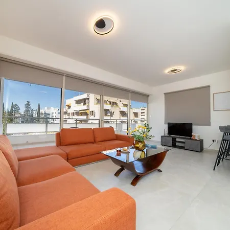 3 Bedroom Flat Near Center Daire *