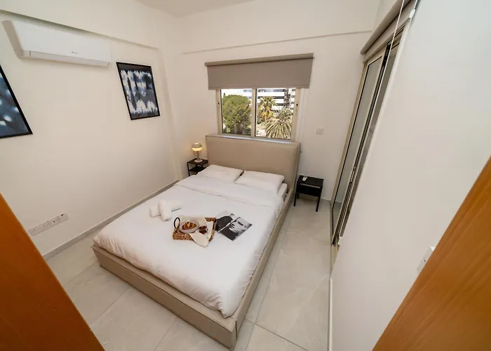 3 Bedroom Flat Near Center Апартаменты