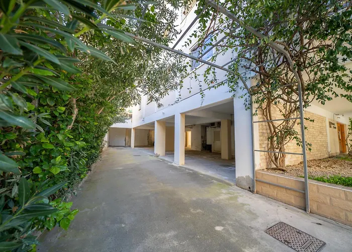 Daire 3 Bedroom Flat Near Center Lefkoşa