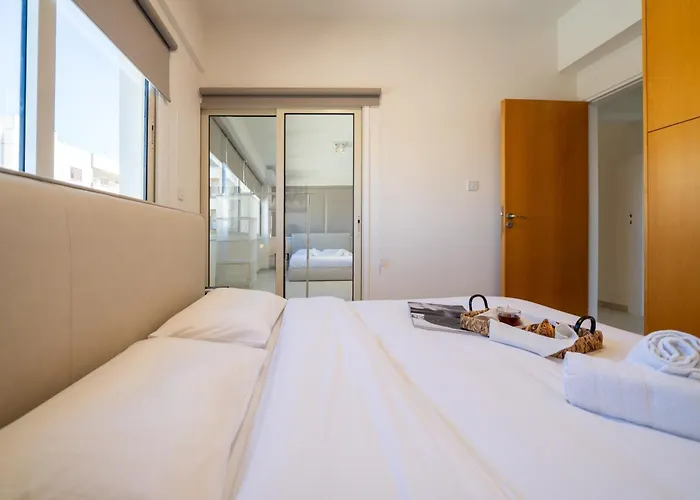 3 Bedroom Flat Near Center Апартаменты