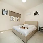 3 Bedroom Flat Near Center Apartmán