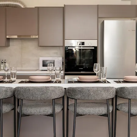 3 Bedroom Flat Near Center Nikósie